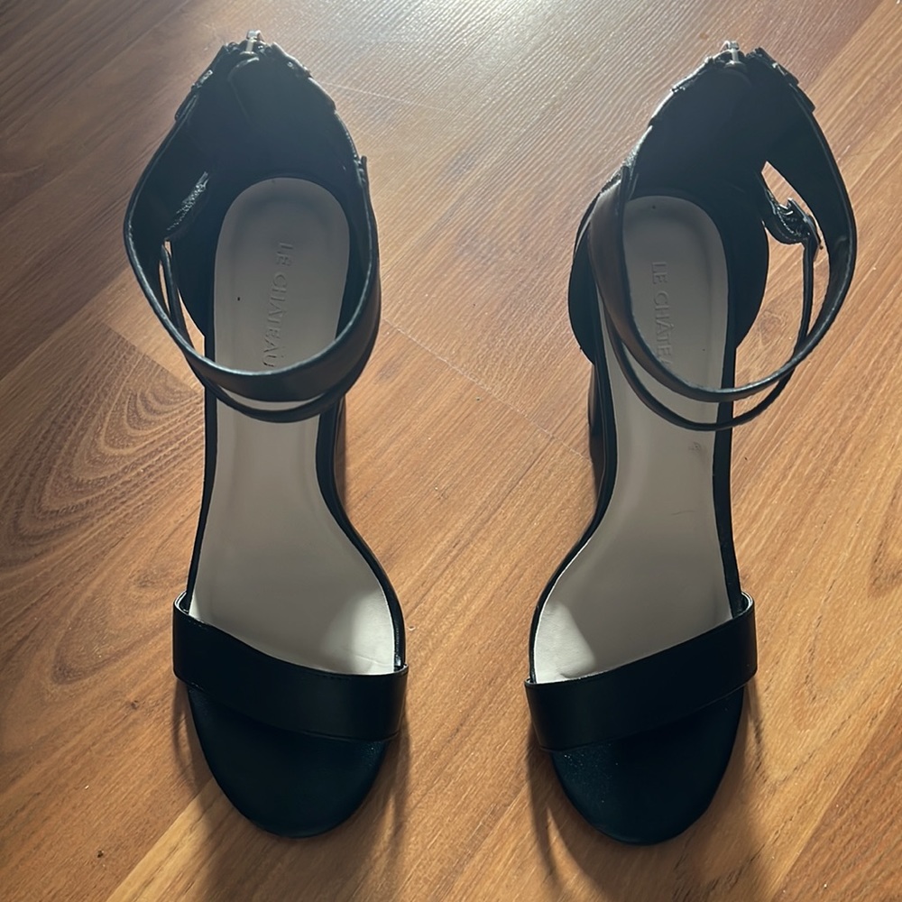 Heels - Picture 2 of 4